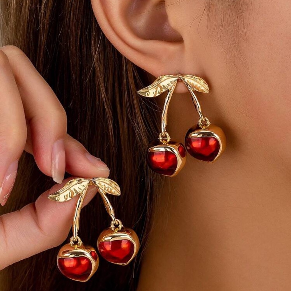 💋NWT Cherry Red Gold Earrings